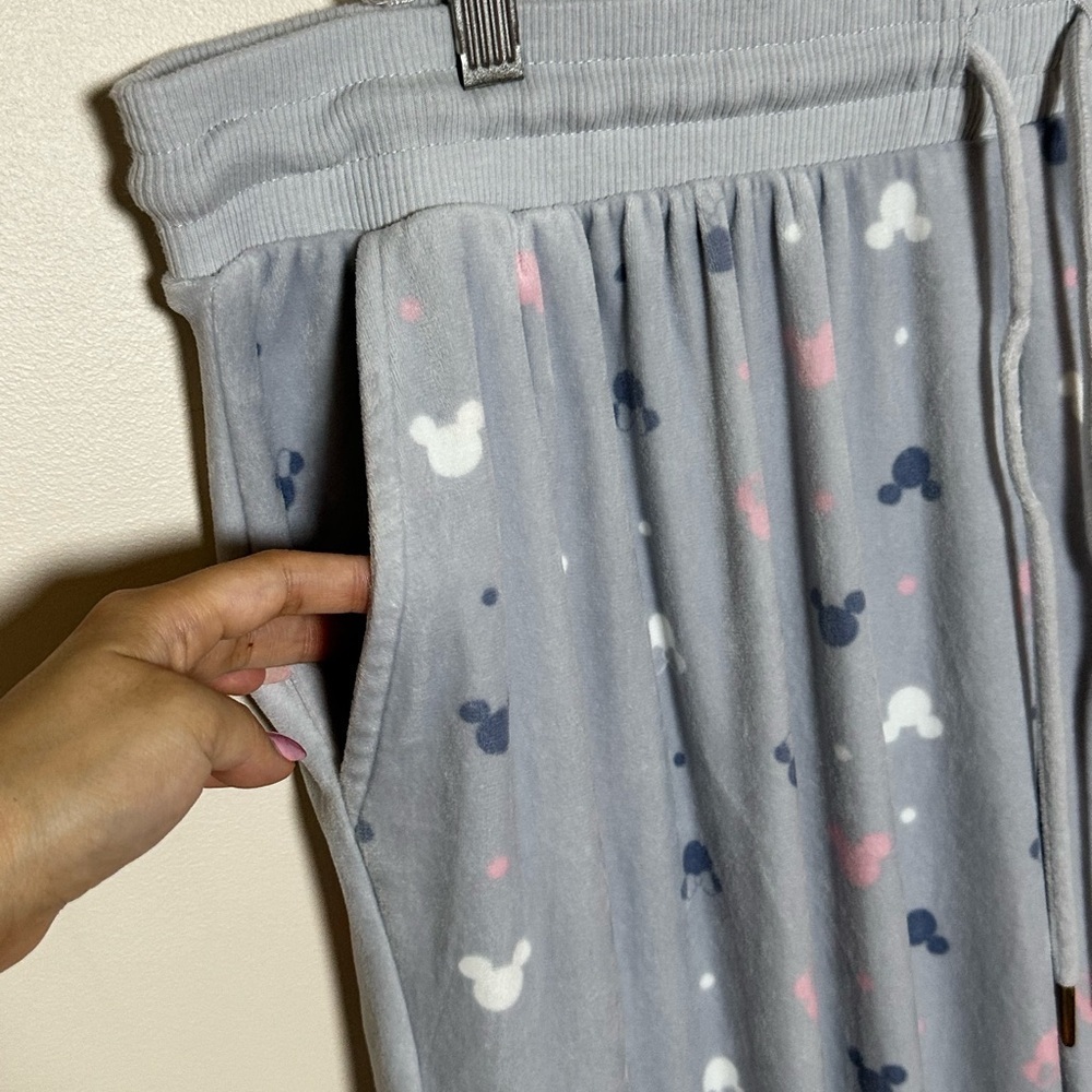 Disney Gray and Pink Pajama Set with Heart Pattern - Picture 9 of 12